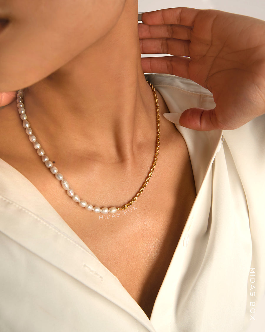 Freshwater Pearl x Rope Asymmetric Necklace