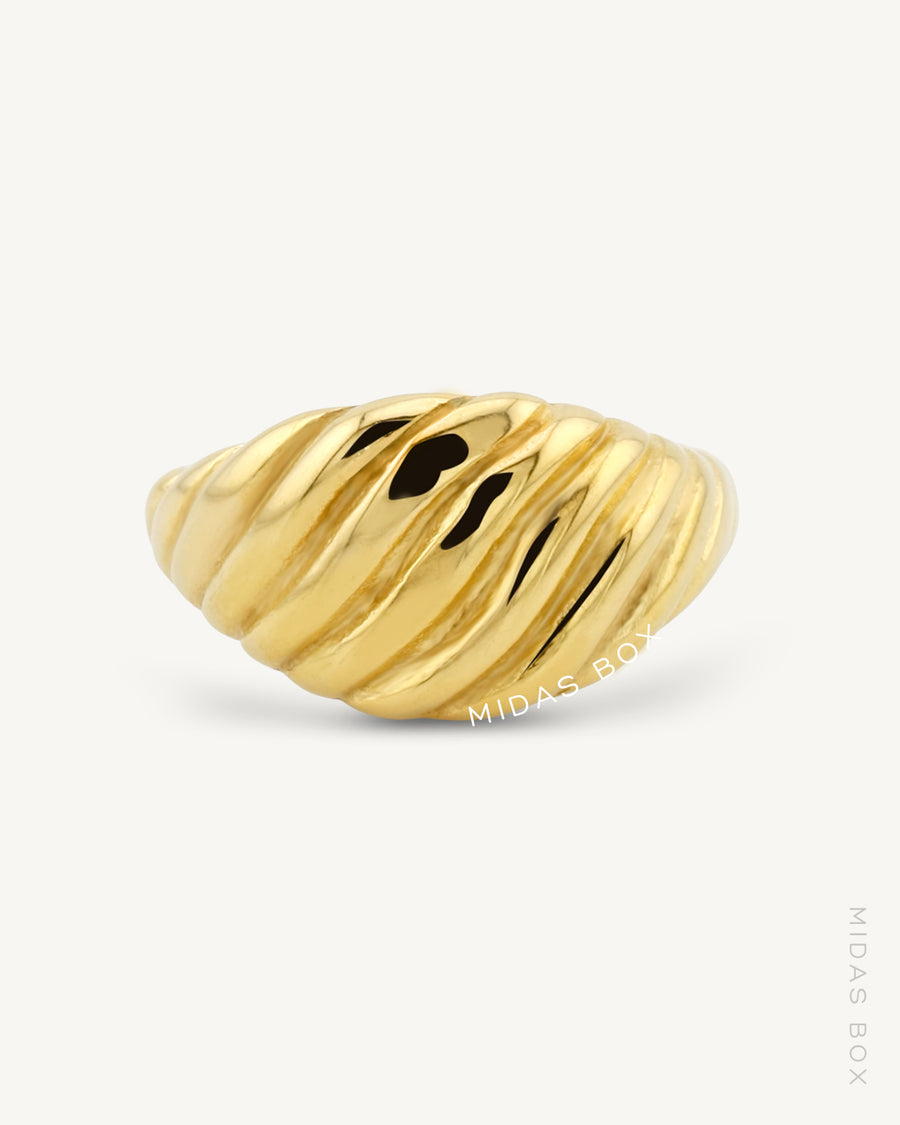 ribbed croissant ring