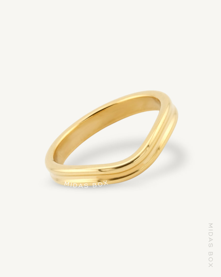 Curved Ring